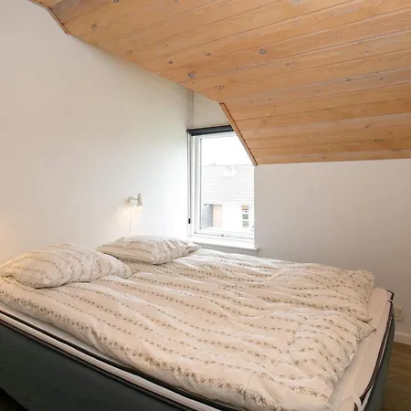 6 Person On A In Bl Vand Holiday home